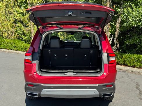 Certified 2025 Honda Pilot Touring image 32