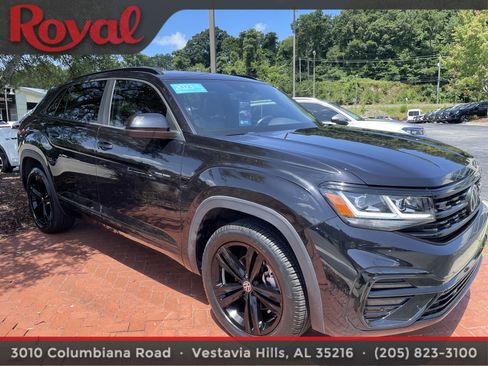Certified 2023 Volkswagen Atlas Cross Sport SEL R-Line AWD/4WD image 3