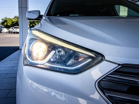 Used 2018 Hyundai Santa Fe Sport image 6