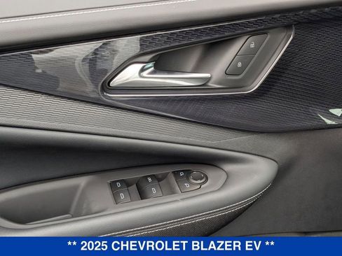 New 2025 Chevrolet Blazer EV LT image 12