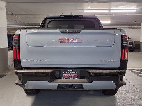 New 2026 GMC Sierra EV Denali AWD/4WD image 9