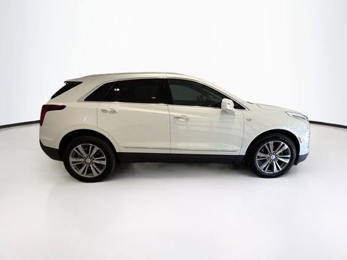 Used 2025 Cadillac XT5 Premium Luxury w/ LPO, Floor Liner Package AWD/4WD image 6