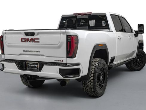 Used 2024 GMC Sierra 2500 AT4 w/ AT4 Premium Plus Package AWD/4WD image 6