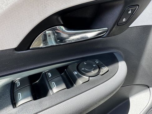 Used 2019 Chevrolet Bolt Premier w/ Infotainment Package FWD image 15