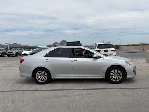 Used 2014 Toyota Camry LE w/ Protection Package FWD image 3