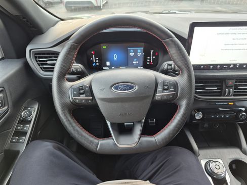 Used 2024 Ford Escape ST-Line Select w/ Tech Pack #1 AWD/4WD image 28