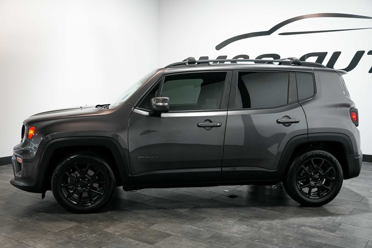 Used 2020 Jeep Renegade Altitude FWD image 3