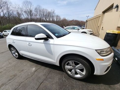 Used 2018 Audi Q5 2.0T Premium image 3