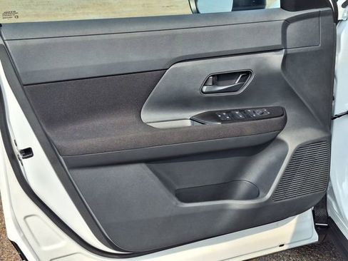 New 2026 Nissan Kicks S FWD image 11