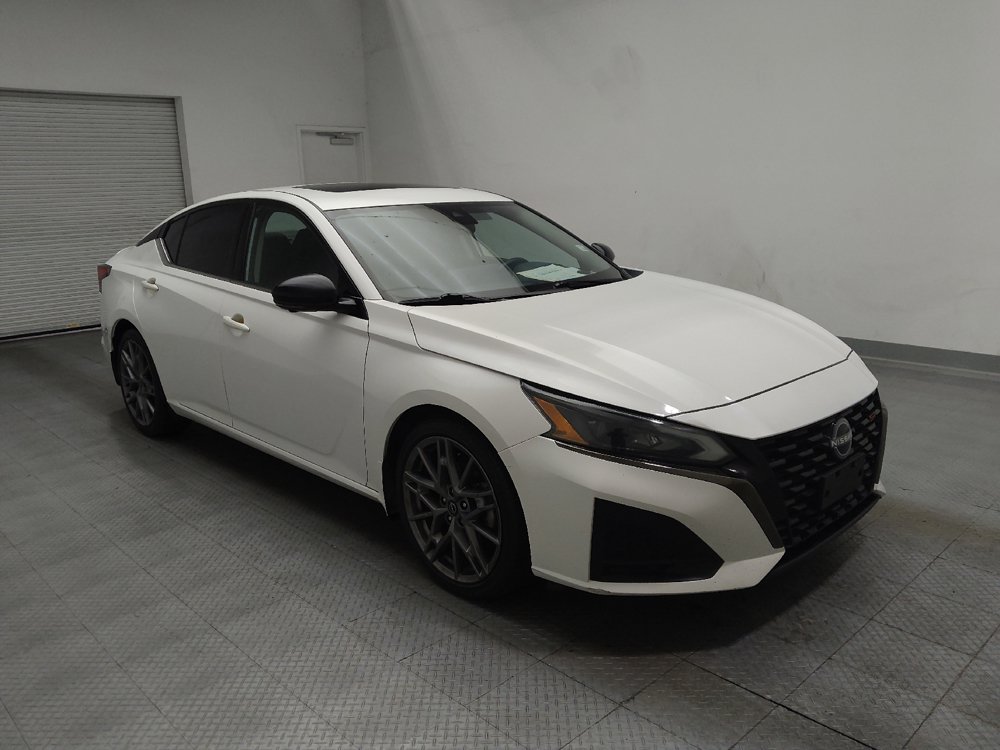 Used 2023 Nissan Altima 2.0 SR FWD image 13