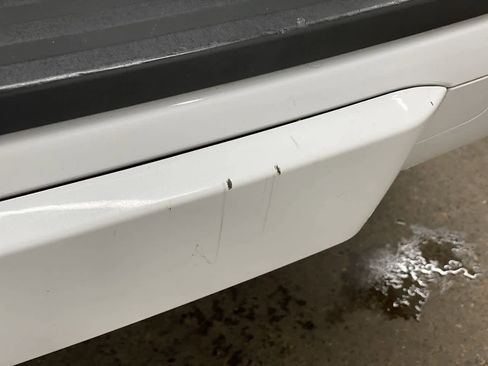 Used 2018 GMC Yukon SLT w/ Open Road Package image 34