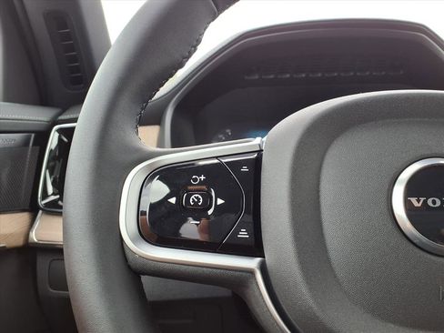 New 2026 Volvo XC90 B6 Ultra image 17