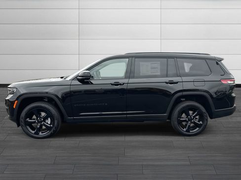 New 2025 Jeep Grand Cherokee L Limited w/ Black Appearance Package image 9