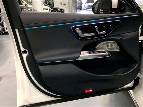 Used 2025 Mercedes-Benz E 350 E 350 image 21