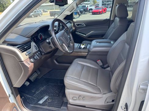 Used 2019 GMC Yukon XL Denali w/ Denali Ultimate Package AWD/4WD image 10