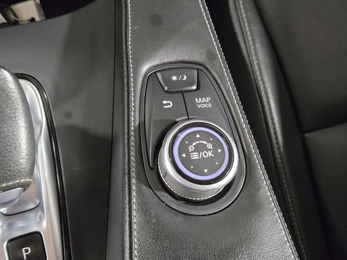 Used 2020 INFINITI QX50 Luxe w/ Navigation Package image 17