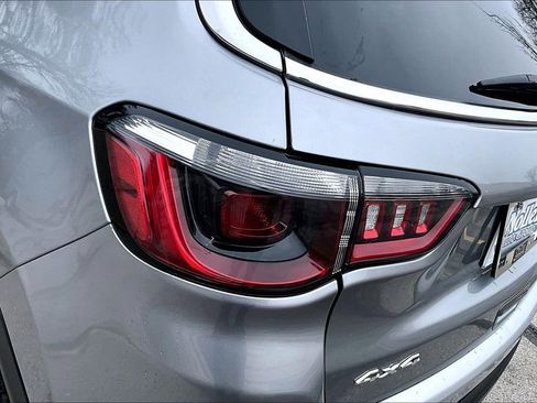 Used 2022 Jeep Compass Limited image 30