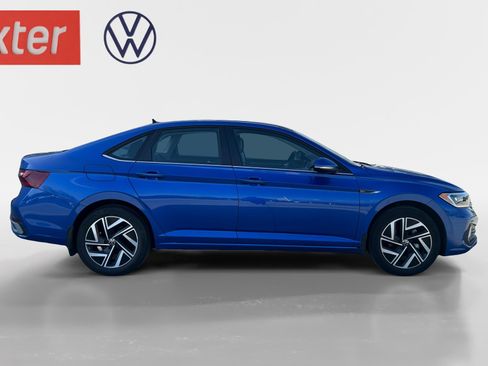 Used 2023 Volkswagen Jetta SEL FWD image 16