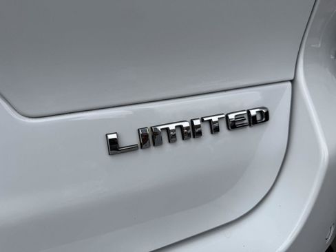 Used 2023 Jeep Grand Cherokee L Limited image 45