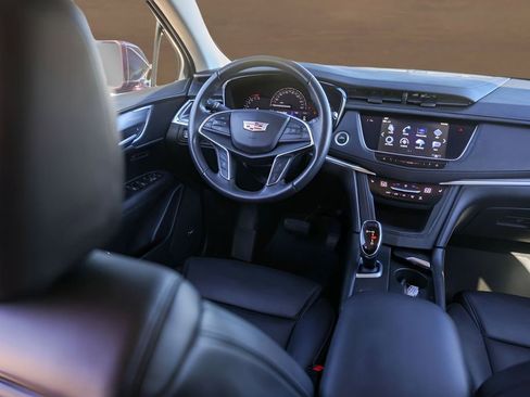 Used 2018 Cadillac XT5 Luxury image 27