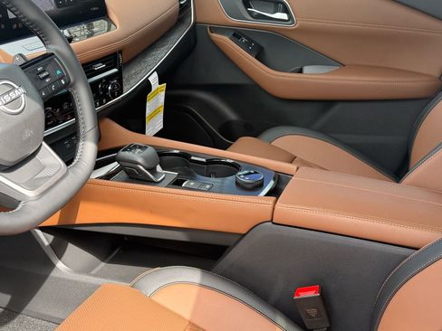 New 2026 Nissan Rogue Platinum image 23