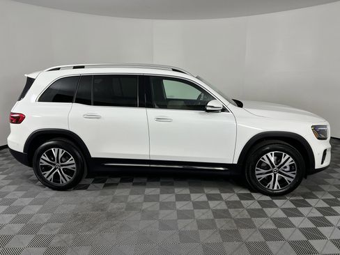 New 2025 Mercedes-Benz GLB 250 image 14