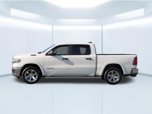 Used 2025 RAM 1500 Big Horn AWD/4WD image 2