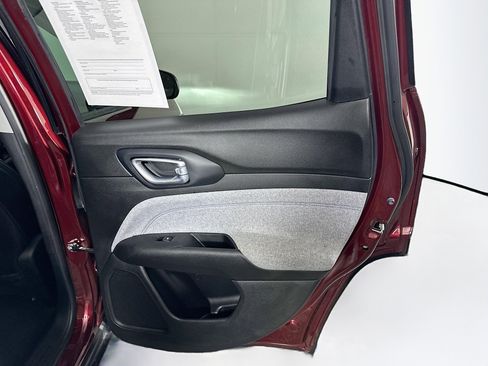 Used 2022 Jeep Compass Latitude image 28