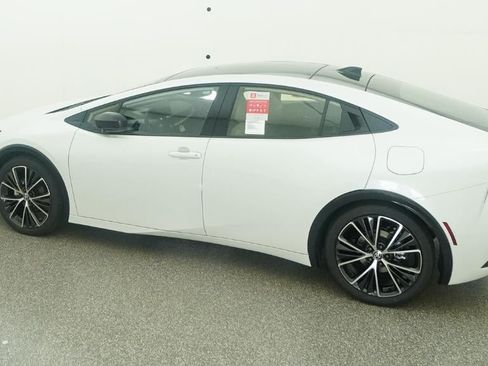 New 2026 Toyota Prius Limited FWD image 4