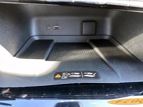 Used 2024 Chevrolet Traverse LT AWD/4WD image 26