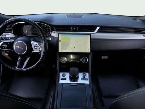 Used 2024 Jaguar F-PACE R-Dynamic S image 21