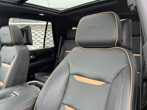 Used 2023 GMC Yukon AT4 w/ AT4 Premium Package image 17