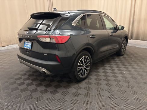 Used 2022 Ford Escape SEL w/ Technology Package image 5
