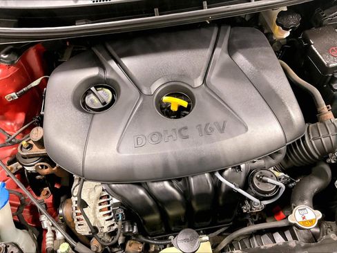 Used 2013 Hyundai Elantra GLS w/ Preferred Pkg image 33