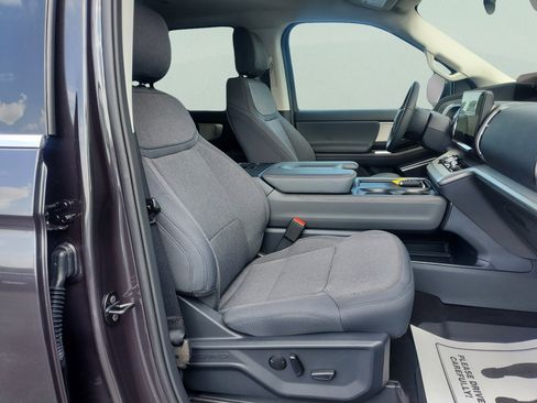 New 2025 Ford Expedition Active AWD/4WD image 22