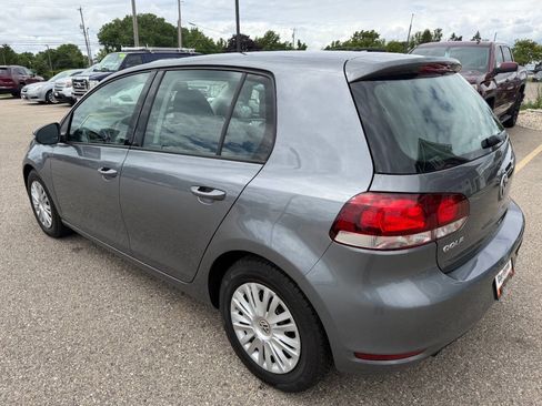 Used 2014 Volkswagen Golf 4-Door FWD image 3