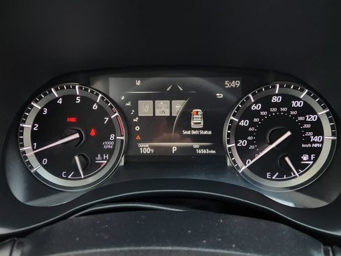 Used 2022 Toyota Highlander XLE FWD image 15