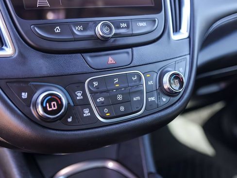 Used 2020 Chevrolet Malibu Premier FWD image 21