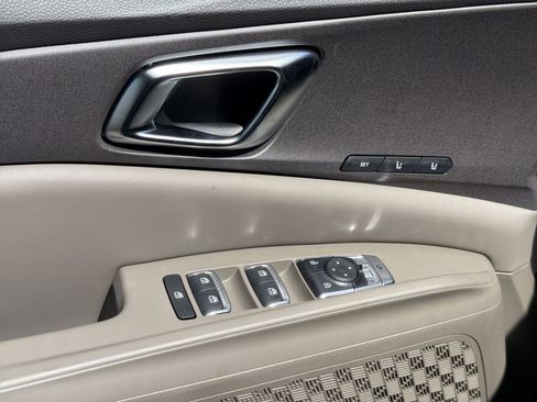 New 2026 Kia Carnival EX FWD image 37