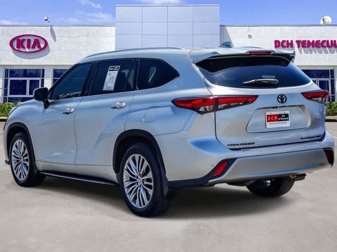 Used 2020 Toyota Highlander Platinum AWD/4WD image 6