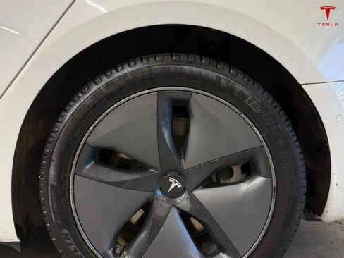 Used 2020 Tesla Model 3 Standard Range Plus image 16