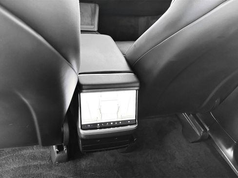 Used 2023 Tesla Model X image 27