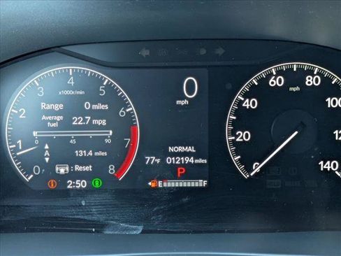 Used 2025 Honda CR-V LX image 11