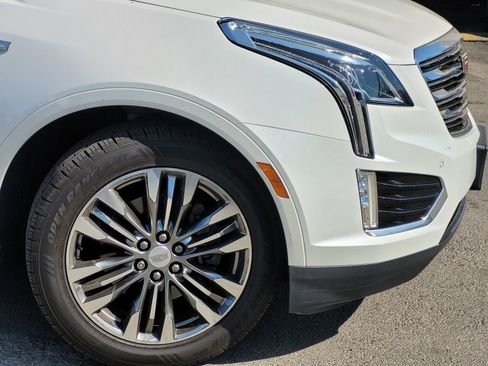 Used 2017 Cadillac XT5 Premium Luxury image 16