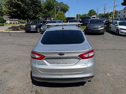 Used 2013 Ford Fusion SE FWD image 4