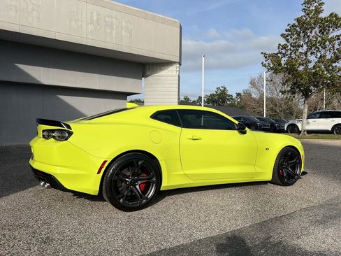 Used 2019 Chevrolet Camaro SS image 3