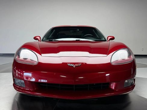 Used 2008 Chevrolet Corvette Coupe w/ Preferred Equipment Group RWD image 3