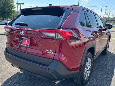 Certified 2024 Toyota RAV4 XLE AWD/4WD image 5