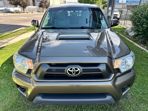 Used 2015 Toyota Tacoma 4x4 Double Cab w/ TRD Sport Package image 10