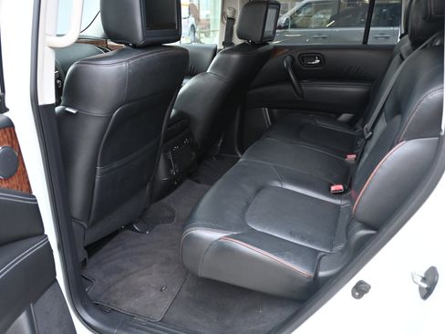 Used 2018 Nissan Armada Platinum image 9